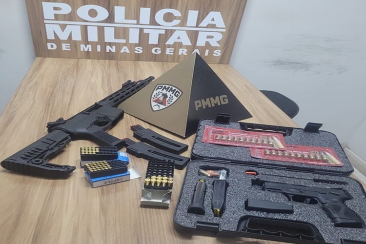 Homem é preso após ameaçar companheira e tem armamento apreendido pela PM